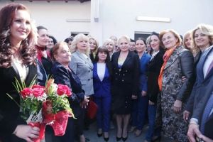 Viorica Dăncilă, văzută din PSD Timiş: o femeie emoţionată şi cu o eleganţă necesară în politică