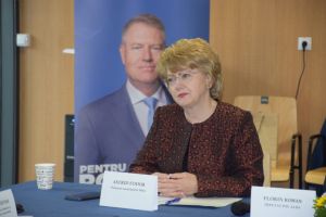 VIDEO FOTO – Raluca Turcan o laudă pe Astrid Fodor: „Demn urmaş al lui Klaus Iohannis”