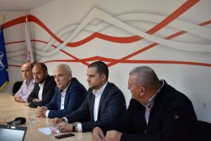 Moţiunea pentru căderea Guvernului NU va trece