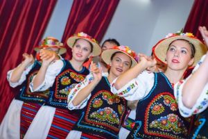 27 octombrie 2019: „Mureş pe marginea ta” – tinerii interpreţi invitaţi să se înscrie la cel mai vechi festival de folclor din Transilvania
