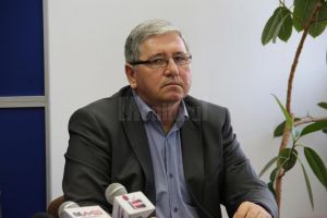 O firmă fantomă din Suceava a vândut cu sute de euro pui de câini de rasă nevaccinaţi, ...