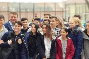 Burse pentru elevii din Sebeş pentru anul şcolar 2019-2020. Proiect suţinut de primarul Dorin Nistor, aprobat de Consiliul Local