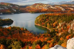 Prognoza meteo pentru luna octombrie – Când scăpăm de frig şi cum evoluează vremea