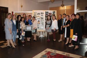 FOTOGALERIE. Dascălii negreşteni, omagiaţi cu ocazia Zilei Mondiale a Educaţiei