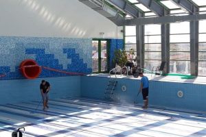 FOTO Lucrările de mentenanţă la Cornişa, pe ultima sută de metri. Incredibil ce au găsit angajaţii în filtrele de la piscină