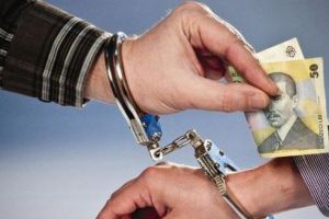 ”Tu poţi face lumină”, campanie anticorupţie în şcolile din Mureş