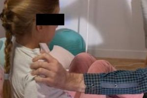 Fetiţă pipăită unde nu trebuie de un vecin