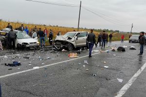 FOTO Un nou accident grav pe drumul Botoşani- Iaşi. Patru persoane au decedat, iar două sunt rănite