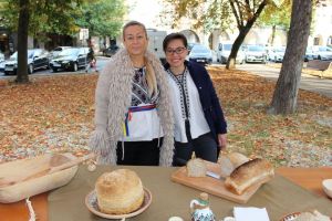 Pâinea cu ceapă de pe Valea Bârgăului, cel mai nou sortiment de la piaţa locală