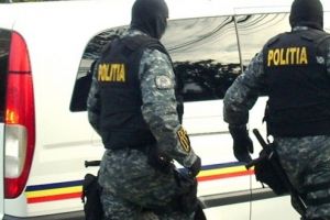 Acţiune de amploare a DIICOT. Percheziţii la traficanţii de droguri din judeţul Satu Mare
