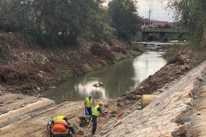 Lucrări de urgenţă în judeţ, pentru înlăturarea efectelor produse de inundaţii