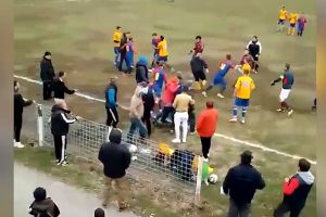 VIDEO. Bătaie generală pe un stadion din judeţul Satu Mare