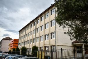 Primăria investeşte aproape şapte milioane de lei în modernizarea şcolii 1 din Ștrand