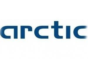 ARCTIC  donează 25 de frigidere către şcoli