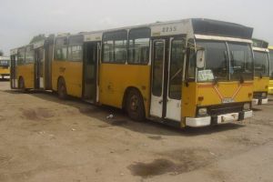 TCE Ploieşti îşi cârpeşte hârburile, în timp ce autobuzele noi sunt tot in fabricã