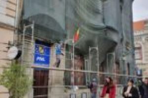 Jumătate de milion de euro pentru renovarea sediului PNL Timiş!