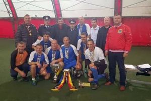 FOTO. Lotul ISU Alba, Campioană Naţională a Pompierilor la Minifotbal, categoria „peste 40 de ani”, la Turneul de minifotbal „Old Boys 40+ – Cupa Asociaţiei Sportive a Pompierilor din România”