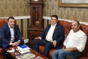 Ministrul Culturii ne dă bani să schimbăm mocheta şi îmbrăcămintea scaunelor din Opera Română