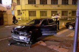 Concluziile în cazul accidentului din centrul Oradiei: Şoferul din Opel a intrat în intersecţie fără să se asigure şi a băgat o tânără în spital