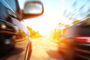 Vitezoman oprit de poliţişti la Tălmăcel – Gonea pe străzi fără să aibă permis