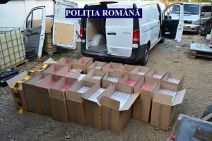 Țigări de CONTRABANDĂ găsite la un ARESTAT la DOMICILIU