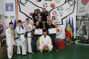 Cupa Moşniţa Nouă pentru copii şi juniori: au intrat în ring cei mai talentaţi practicanţi din Timiş