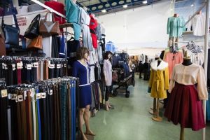 Sunteţi aşteptaţi la ediţia de toamnă a Salonului Industriei Uşoare. Expun producători din toată ţara