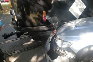 AUTOTURISM VS. TRAMVAI chiar în centru! Ce s-a întâmplat