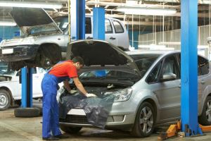 Service-urile auto din Sibiu luate la control – S-au dat amenzi de 120.000 de lei