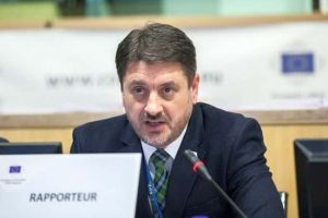 Propunerile prezentate la Bruxelles de Adrian Teban, primarul oraşului Cugir: Se solicită o nouă abordare a comunicării pe tema fondurilor UE