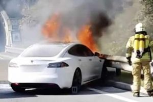 O nouă dotare pe maşinile electrice! Acestea ar putea fi echipate cu EXPLOZIBIL, pentru a le face mai sigure