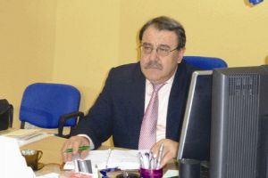 Deputat PSD trimis în judecată de DNA pentru luare de mită. Un fost director de liceu e acuzat că a împărţit şpăgile