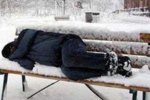 Persoanele fără adăpost din Braşov, implicate în diverse activităţi, de ziua lor