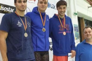 Trei participanţi, 12 medalii