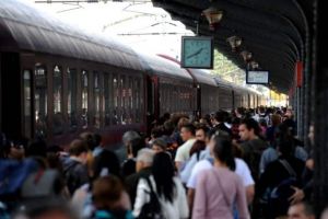 CFR „măreşte viteza” cu… restricţii: Peste 1000 de restricţii pe calea ferată, iar numărul lor este în creştere