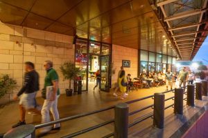 Sova’s, restaurant cu specific internaţional, în Iulius Town Timişoara