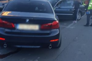 Accident cu 4 masini in Ploiesti. Un sofer care fugea de Politie a fost prins in Malu Rosu dupa ce a produs un accident in lant