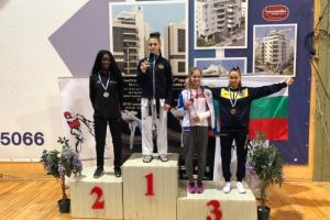 Acolo iti sta cel mai bine - pe podium“:  Maria Butcaru, din Mihail Kogalniceanu, din nou campioana a Suediei la Taekwondo WT (galerie foto + video)