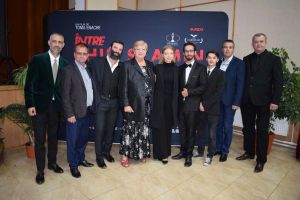  Eveniment cultural de exceptie:  Filmul Intre chin si amin“, in regia lui Toma Enache, proiectat la Cumpana (galerie foto)