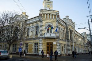 19 candidaţi luptă pentru fotoliul de primar al Chişinăului