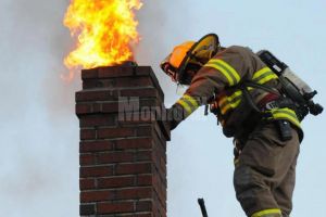 80 de incendii în puţin peste o lună, în judeţ. ...