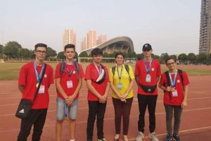 Cinci elevi suceveni, într-o tabără internaţională de ştiinţă şi tehnologie, în ...