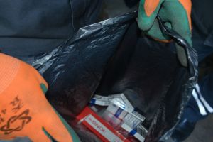 Percheziţie domiciliară la Galaţi: a fost descoperită cantitatea de 200 de litri de motorină şi ţigări de contrabandă