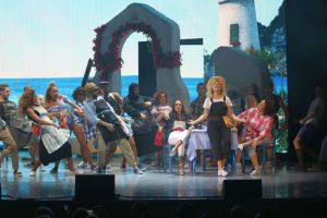 Musicalul MAMMA MIA! revine la Constanta. Nume celebre pe scena Casei de Cultura