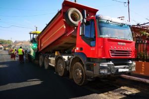 Continua lucrarile de reabilitare stradala in Constanta (galerie foto)