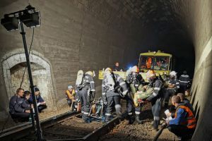 Exerciţiu cu plan roşu, în Bihor: Un accident feroviar, urmat de un incendiu într-un tunel între Şuncuiuş şi Vadu Crişului s-a soldat cu mulţi morţi şi răniţi (FOTO / VIDEO)