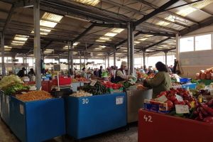 Acţiuni ale poliţiştilor, în două pieţe din Braşov