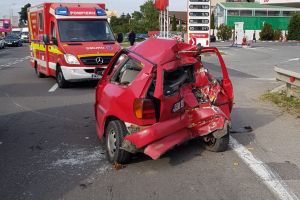 Accident pe DN1, între un autobuz şi un autoturism