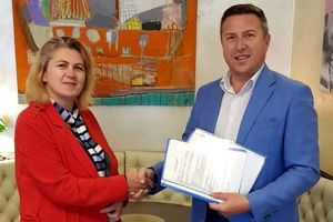 Traian Ogâgău: Contractul pentru piste de biclete, asfaltări de străzi şi pod, semnat