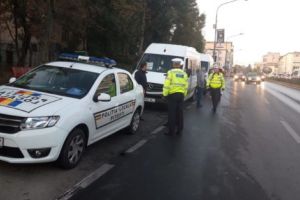 Şoferi de maxi-taxi amendaţi la Piteşti
